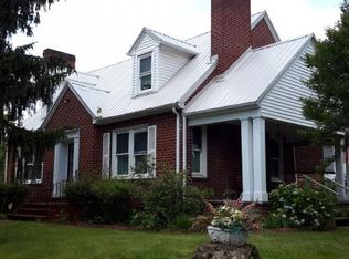1926 Fort Robinson Dr, Kingsport, TN 37660