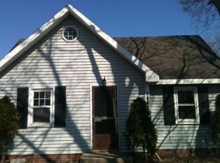 1609 Round Lake Dr, Round Lake Beach, IL 60073