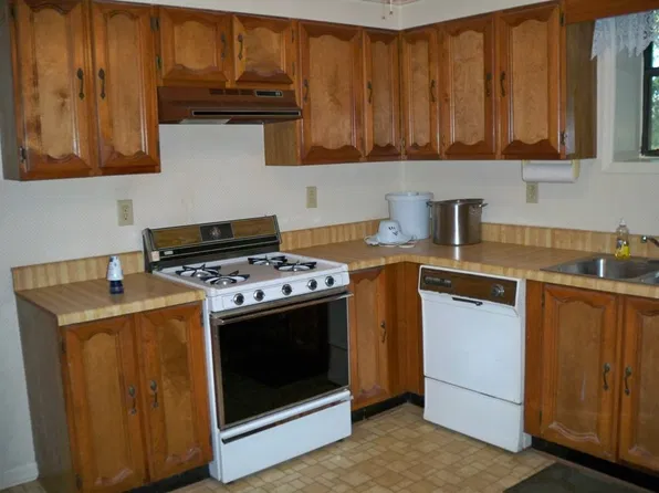 145 Rebecca Cir, Griffin, GA 30224