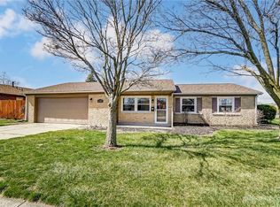 690 Maplecrest Dr, Troy, OH 45373