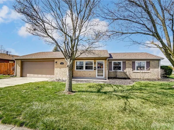 690 Maplecrest Dr, Troy, OH 45373