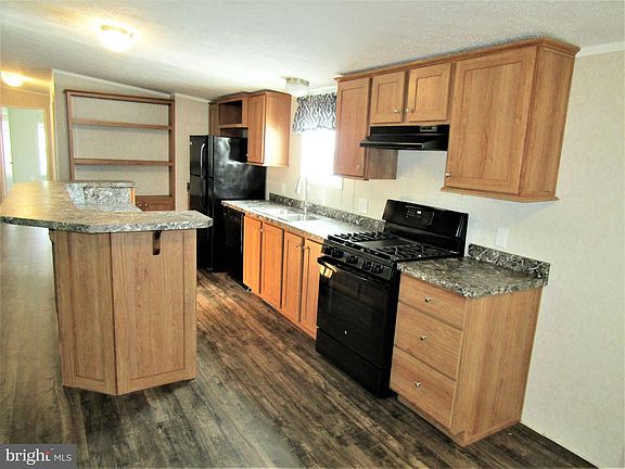 2nd image of 4751 Flanders Ln Trailer J