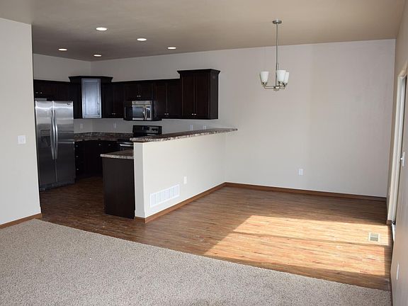 4th image of 1360 Whipple Ct