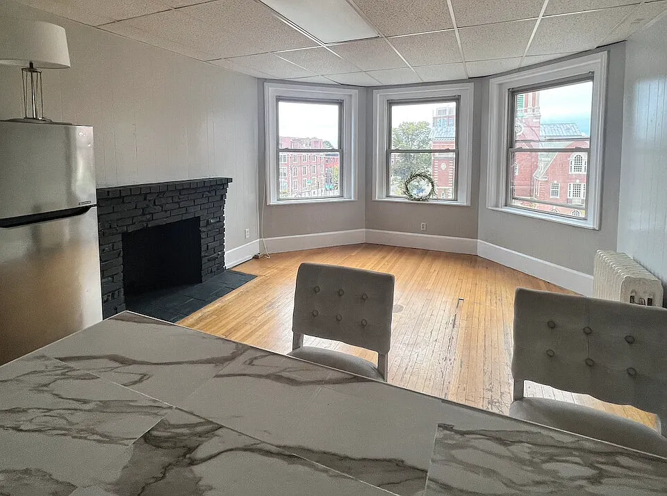 922 Beacon St #12A