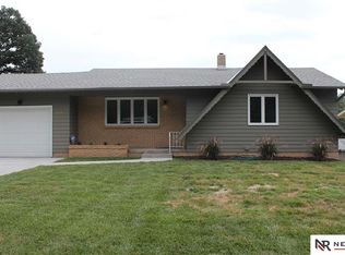 3819 Grebe St, Omaha, NE 68112