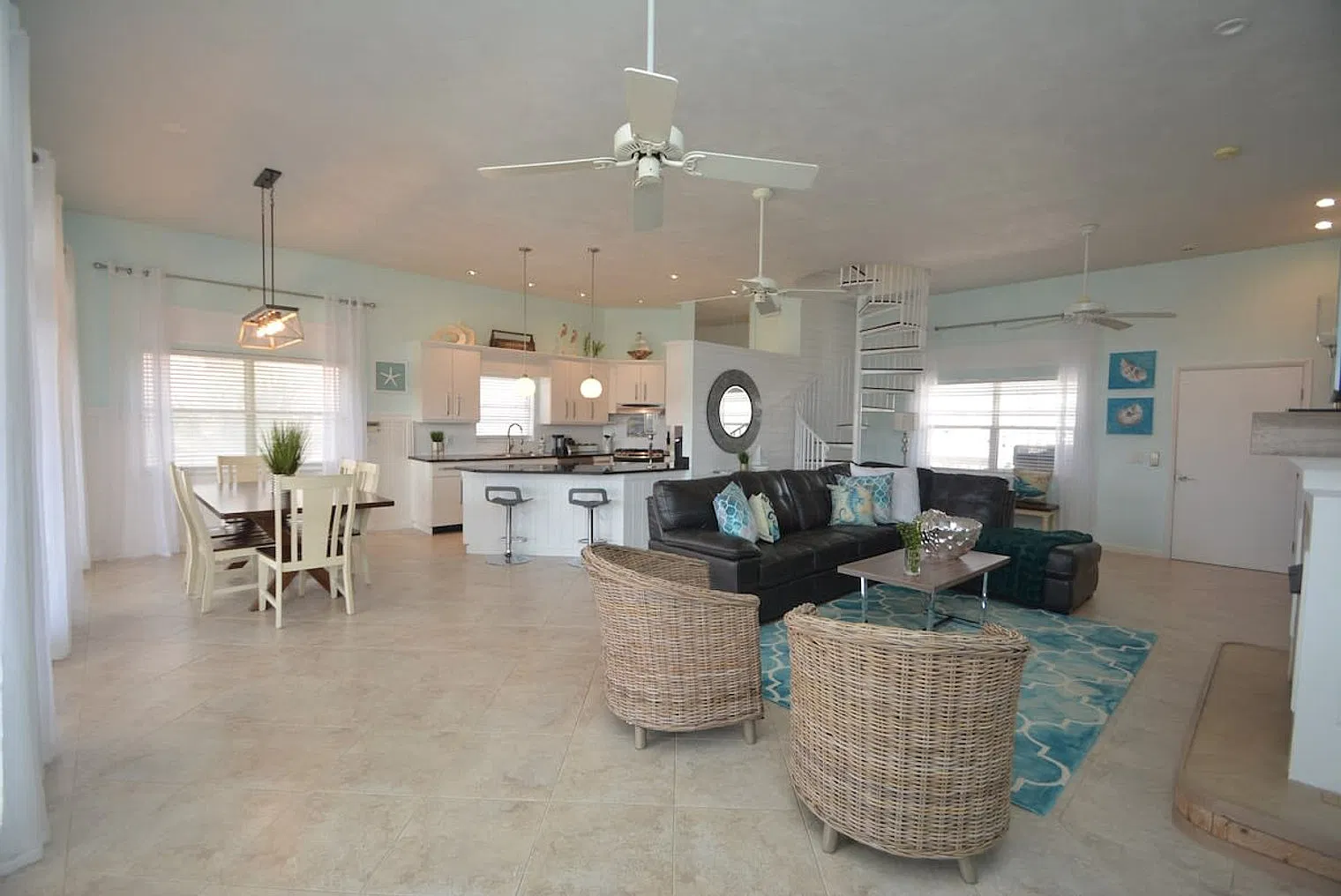 4 bed, 3.0 bath, 2690 sqft, $13,472 — Photo 3