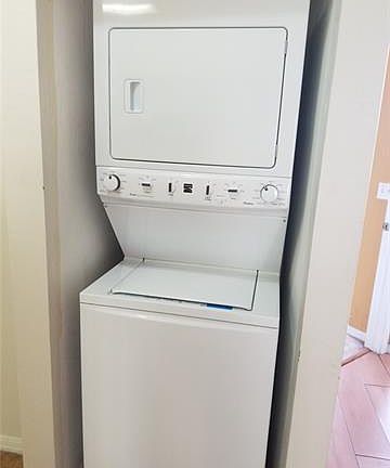 4th image of 4236 Bellasol Cir APT 1023