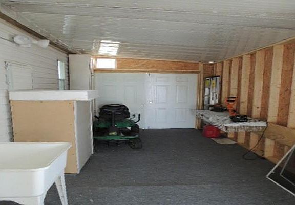 4th image of 3725 Westchester Ct