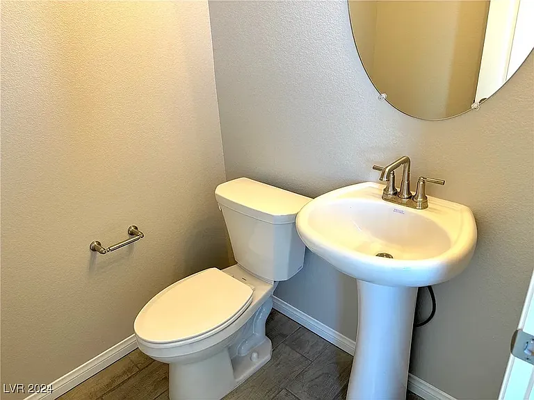10334 Apefly St — Photo 8
