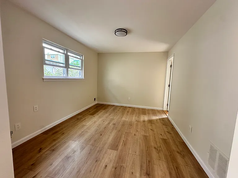 191 Lewiston St #1 — Photo 4
