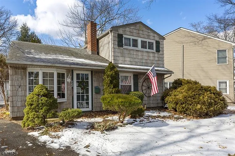 422 Koenig Pl photo 1