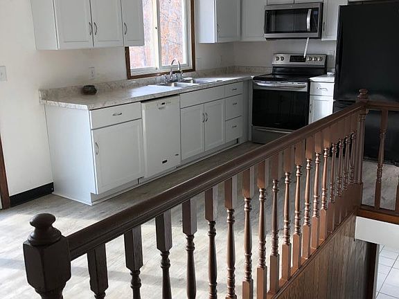 4th image of 21312 Inwood Ave N