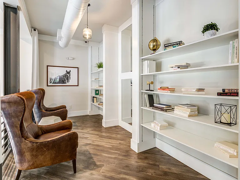 Lakeshore Lofts — Photo 25