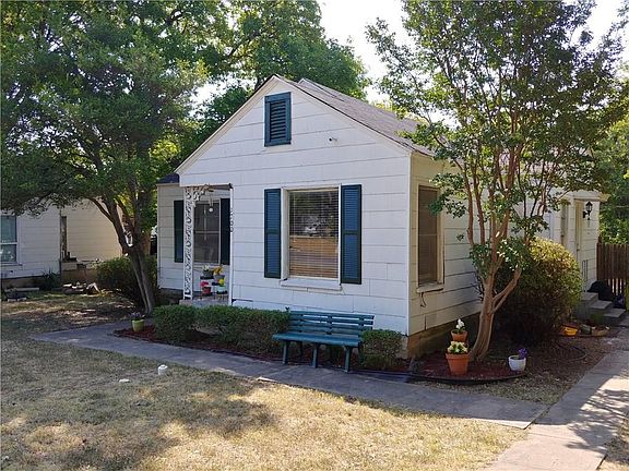 2nd image of 1700 Long Ave