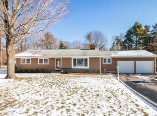 15 Old Stream Lane, trumbull, CT 06611