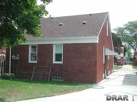 2nd image of 7820 Buckingham Ave