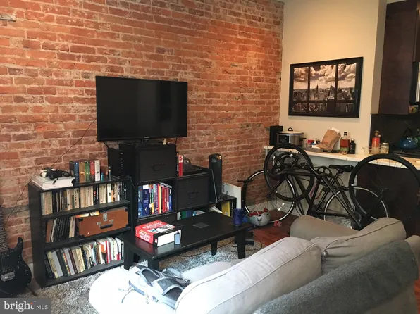 131 S 13th St APT 2F, Philadelphia, PA 19107