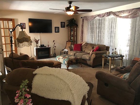 4th image of 821 Friar Tuck Dr