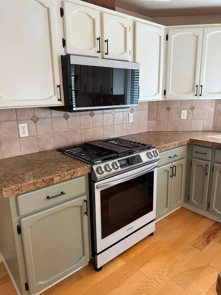 4 bed, 2.5 bath, 2107 sqft, $3,000 — Photo 4