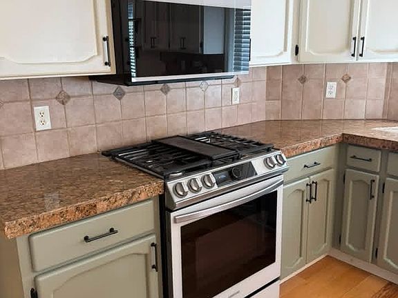 4th image of 1505 NE 18th Ave