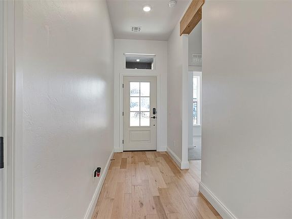 4th image of 16209 Dakota Dr