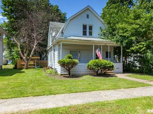 1226 16th St, Rock Island, IL 61201