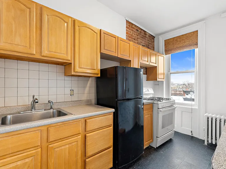 1032 Washington St #5 — Photo 1