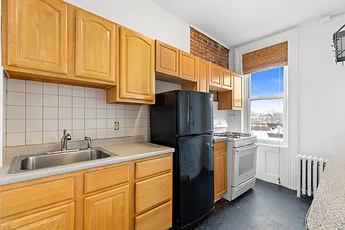 1032 Washington St #5 Photo 1