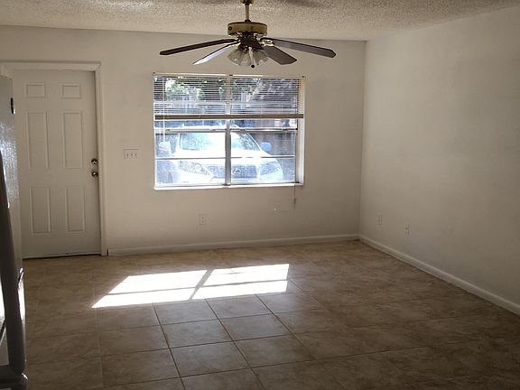 4th image of 3349 S Orange Ave #401
