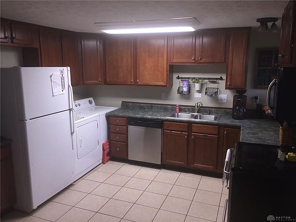 3rd image of 2235 Burnside Dr
