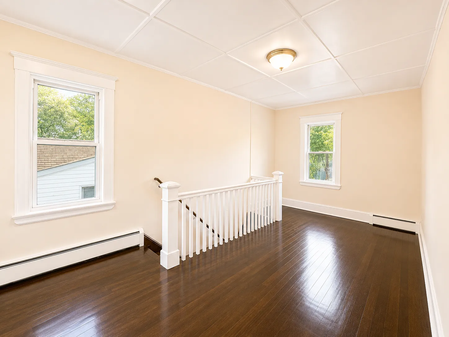 3 bed, 1008 sqft, $2,100 — Photo 2