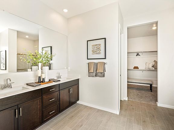 Welcome to the Lennon floorplan.