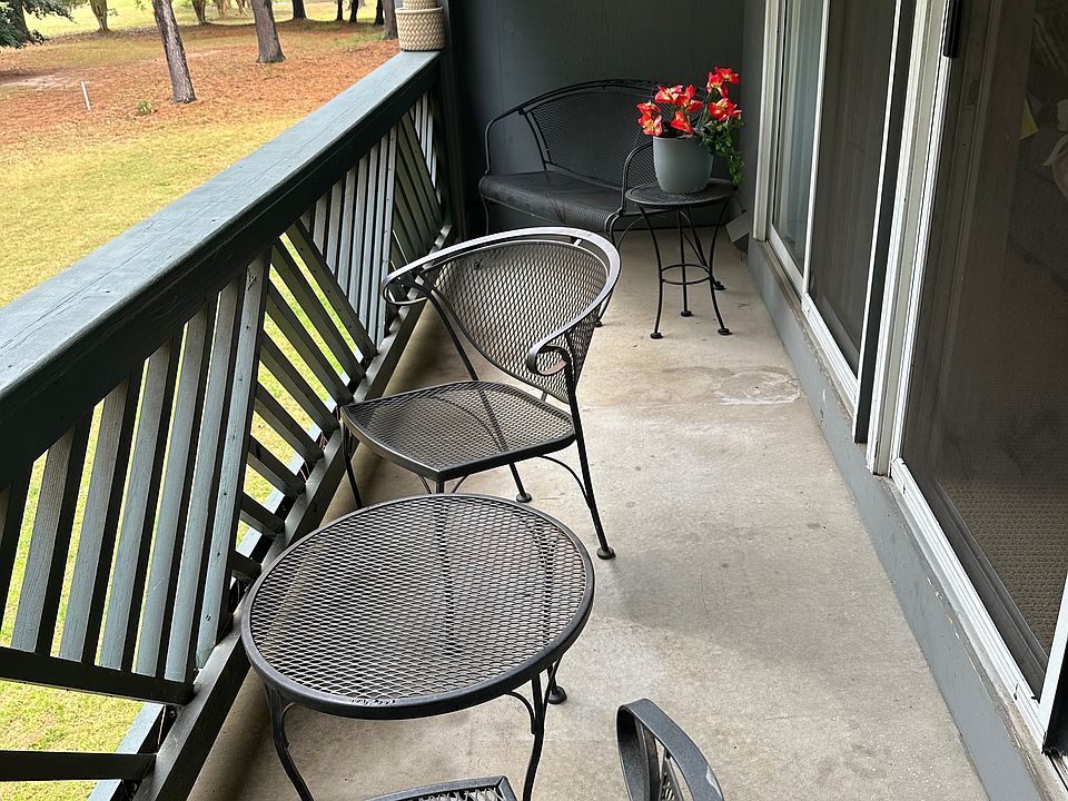 Balcony furnishings, seats 4