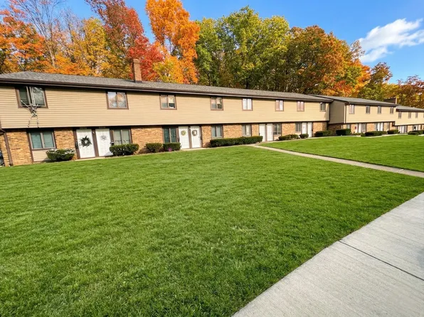2435 Echo Valley Dr #2435, Stow, OH 44224