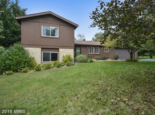 12605 Magna Carta Rd, Herndon, VA 20171