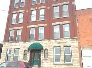 348 W Wendell St APT 4, Chicago, IL 60610