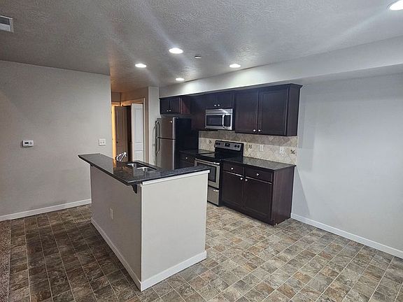 3rd image of 95 W Ashby Dr APT D102