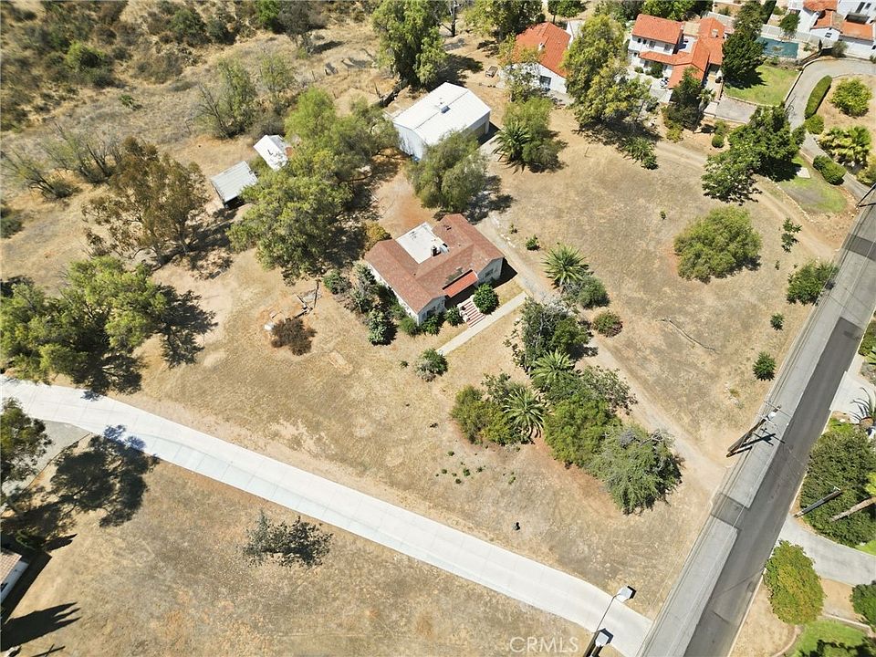 1st image of 1464 Pacific St