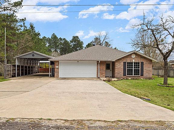 3rd image of 311 Pepper Tree Ln