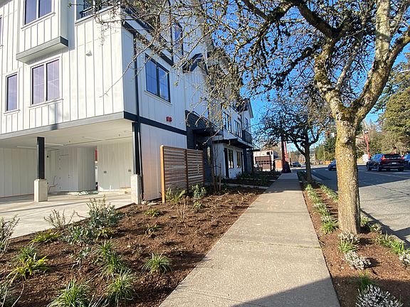 3rd image of 35 2nd Ave SE #17