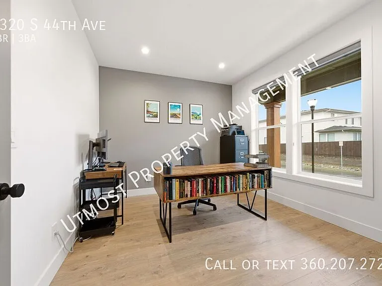 1320 S 44th Ave — Photo 9