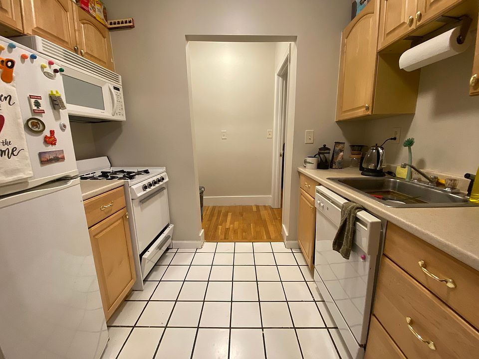 2nd image of 54-56 Burbank St #22