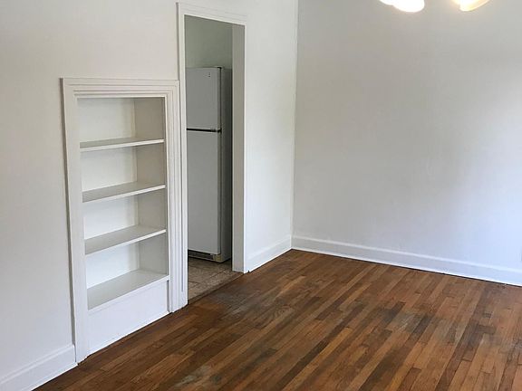2nd image of 105 Spencer Ln