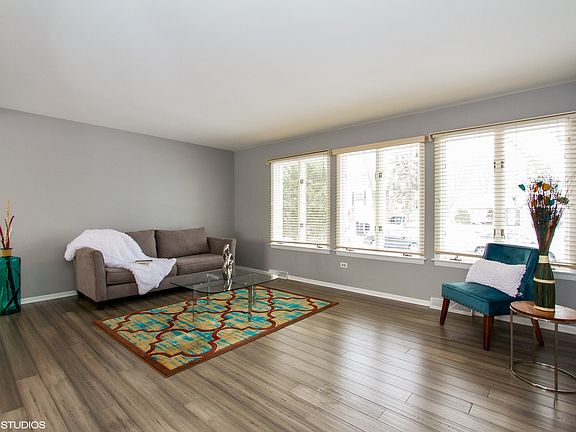 3rd image of 22456 Lakeshore Dr