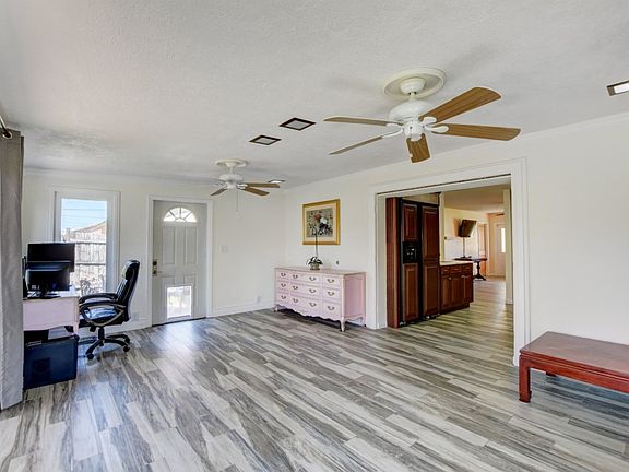 5th image of 3740 Brooklyn Ln