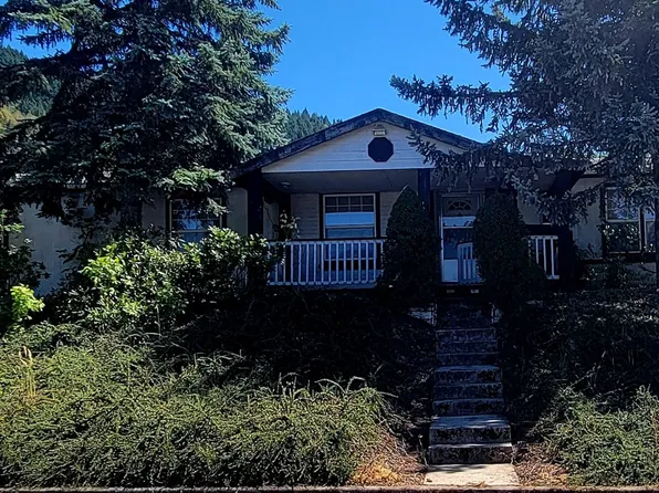 193 Clark St, Myrtle Creek, OR 97457