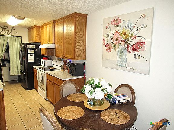 5th image of 2005 Dickens Dr