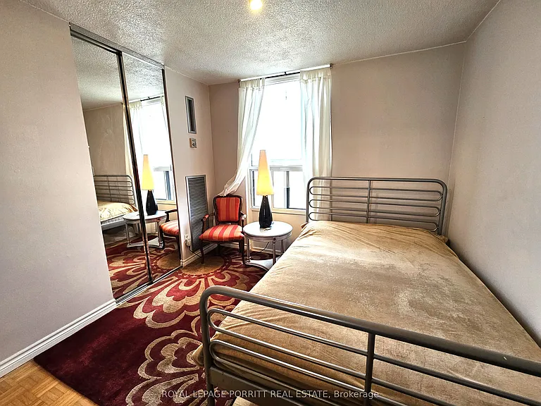 1535 Lakeshore Rd E #1704 — Photo 20