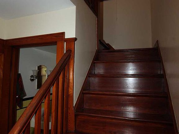 3rd image of 14 Edgemont Dr