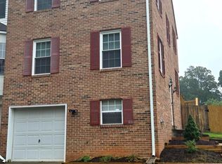 400 Cabin Ct, Stafford, VA 22554